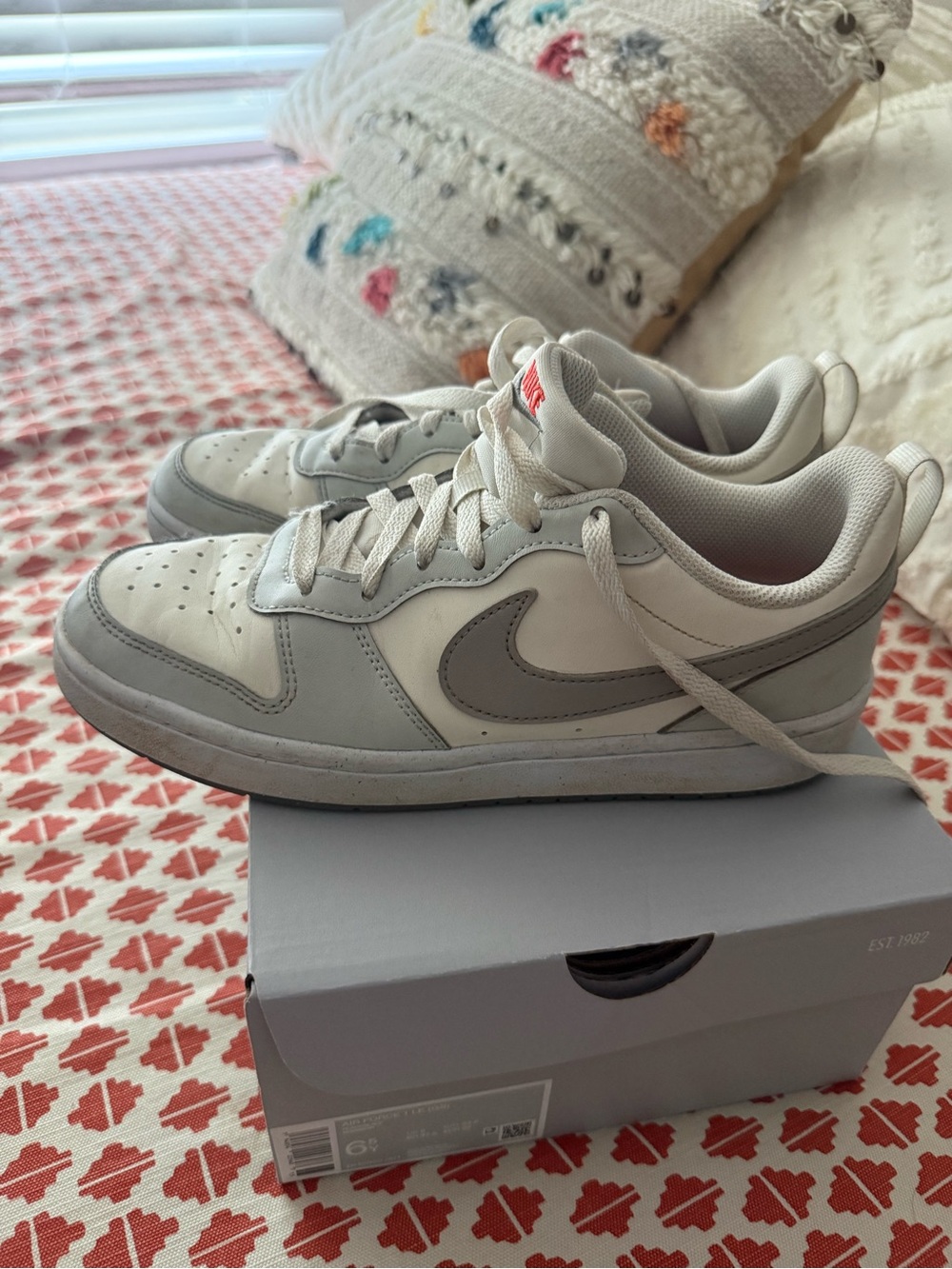 Nike Air Force 1 LE- Kids Low-Top Sneakers - White & Light Gray